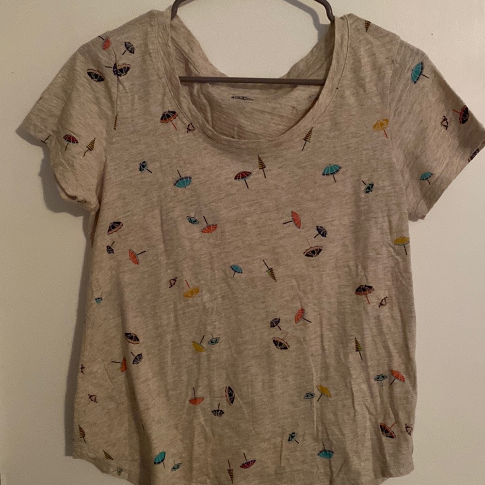 Old Navy tee